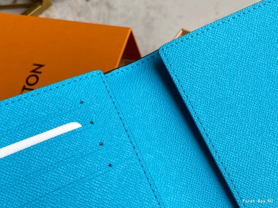 First bag ru PASSPORT COVER VUITTON LOUIS 0804